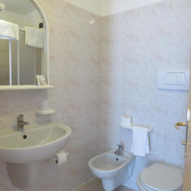 Hotel Cielo Blu - Camera Quadrupla con Bagno Privato - 3