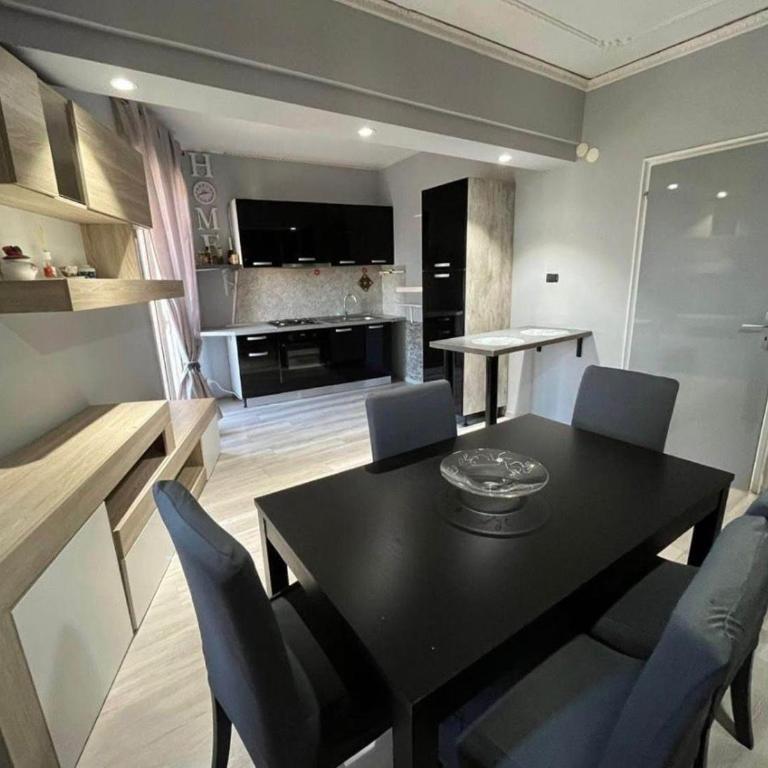 Stazione La Spezia - Appartamento lux - Appartamento con 1 Camera da Letto - 2