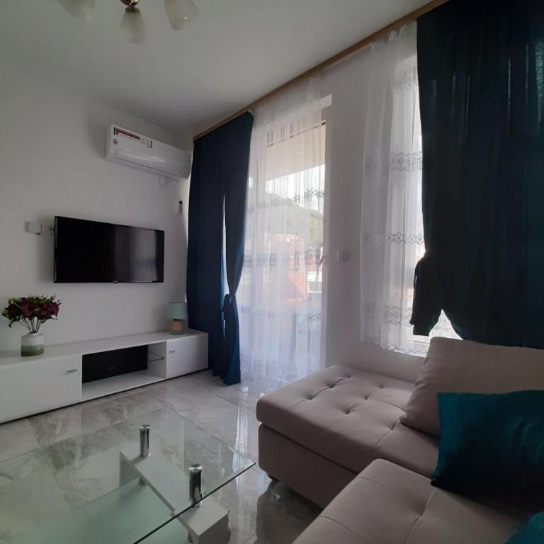 Atina Budva - One-Bedroom Apartment - 4