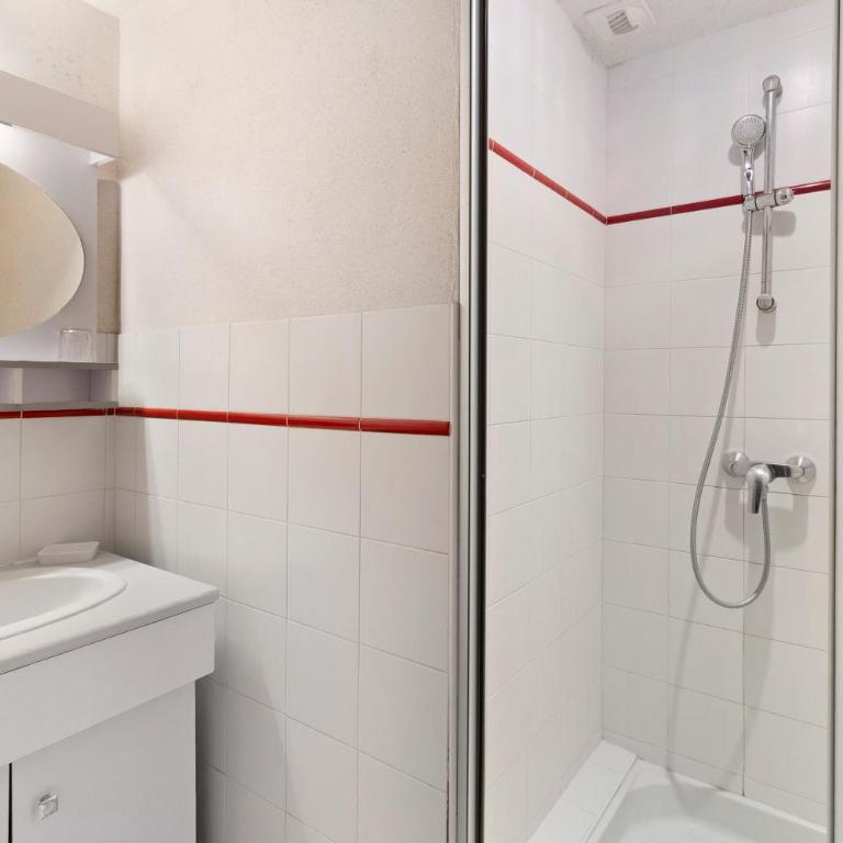 Gite 14 pers piscine à Sarlat - Haus mit 6 Schlafzimmern - 11