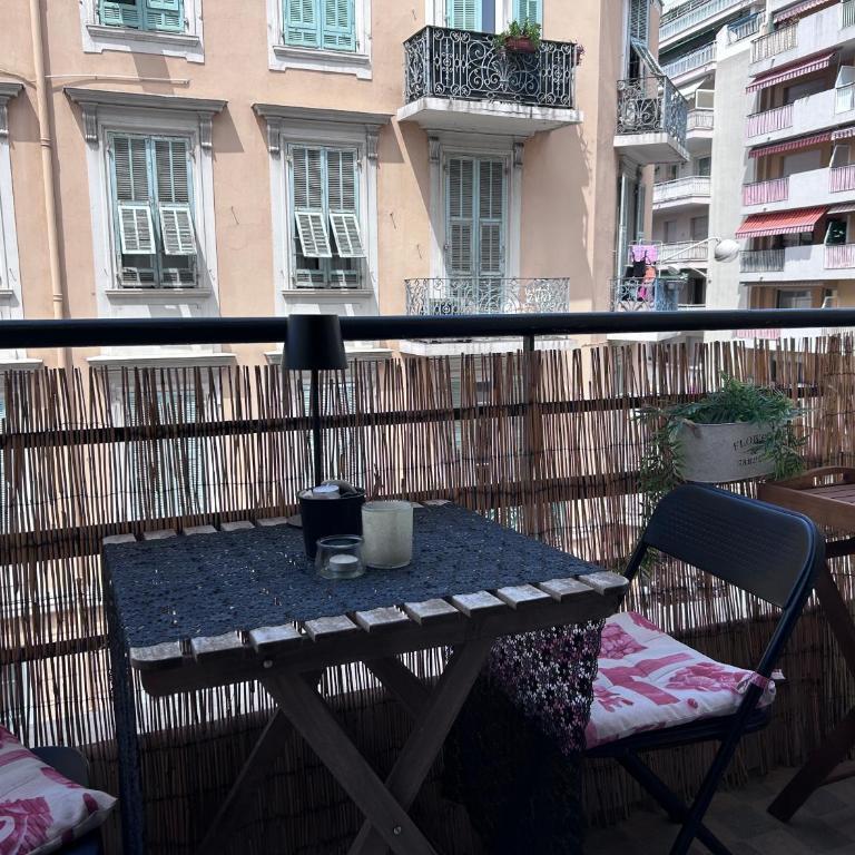 Bright Studio with Private Balcony in Nice Port - Appartement avec Balcon - 8