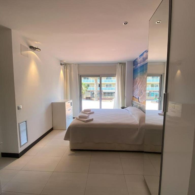 Apartamentos en Rocamaura - Three-Bedroom Apartment - 14