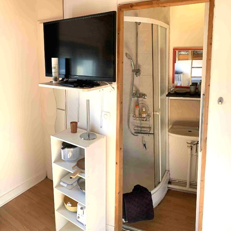 Studio PANORAMIC - One-Bedroom Apartment - 5