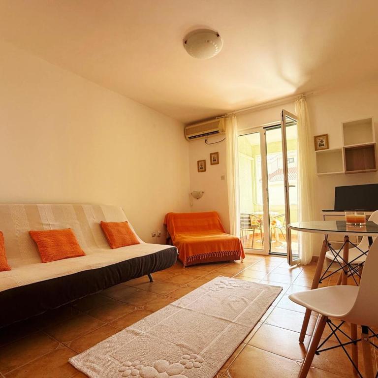 Cozy studio 1 - One-Bedroom Apartment - 1