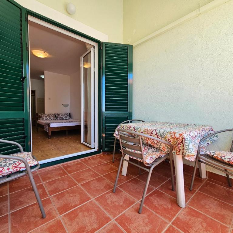Cozy studio 1 - One-Bedroom Apartment - 10
