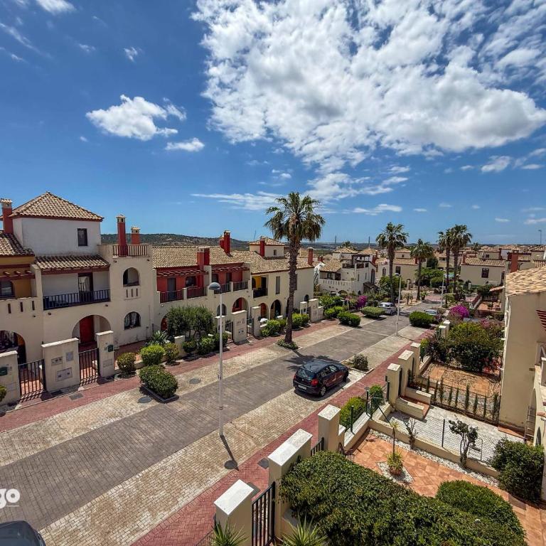 Modern Family Townhouse - Pool - CAM01 - Casa Unifamiliar de 3 dormitorios - 21