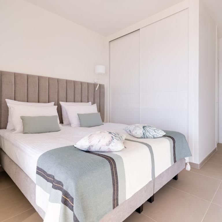 Intempo 16D by Costa Activa Rentals - Two-Bedroom Apartment with Sea View - 30