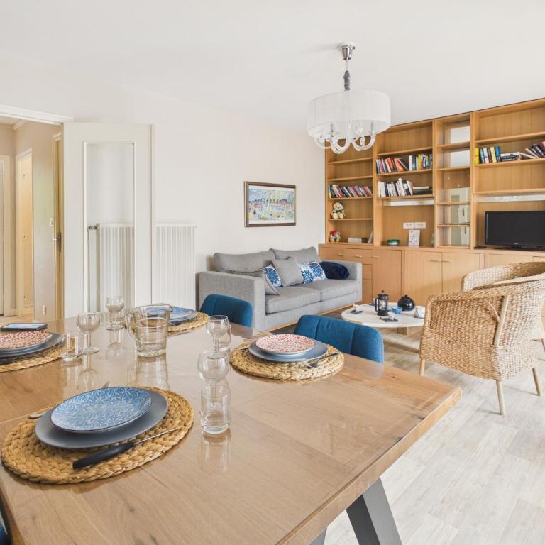 Plage à 150 m, appart plein centre pour 4 - Appartement - 2