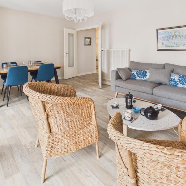 Plage à 150 m, appart plein centre pour 4 - Appartement - 6