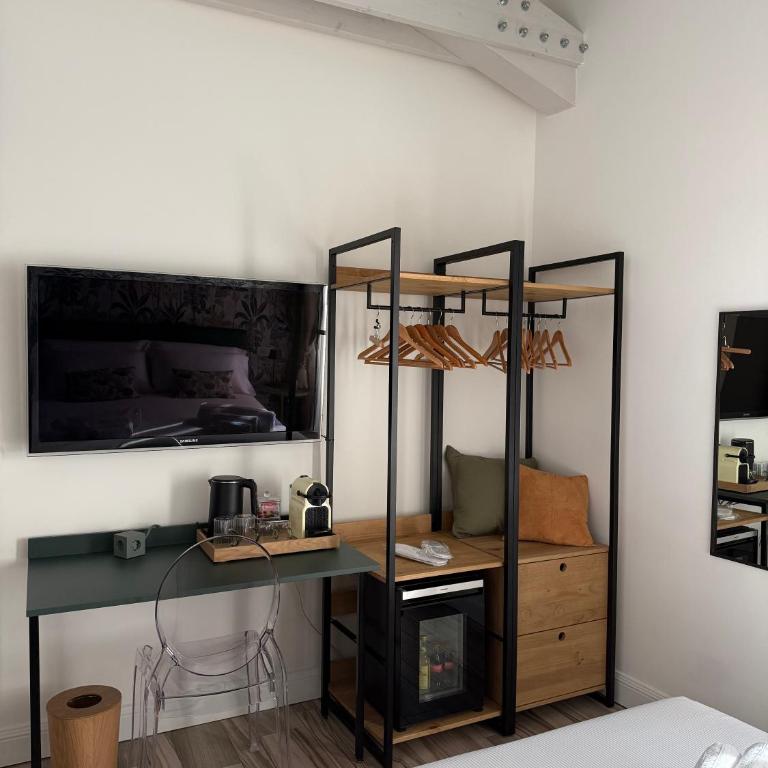 Call it Home - Como Lake - Camera Queen Deluxe - 8