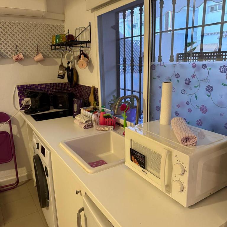 STUDIO -PATIO ANDALUZ- - Apartamento de 1 dormitorio - 37