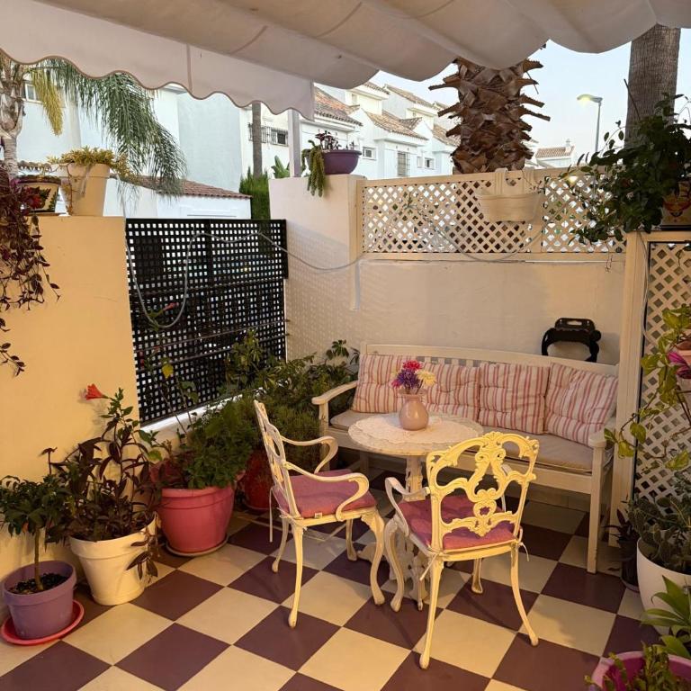 STUDIO -PATIO ANDALUZ- - Apartamento de 1 dormitorio - 36