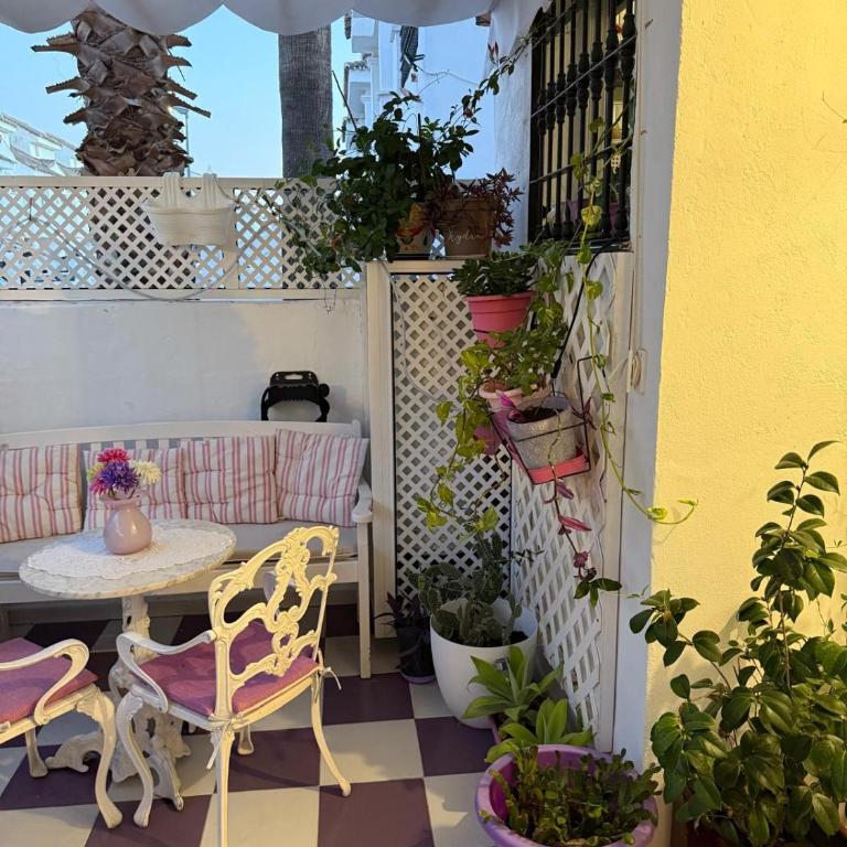 STUDIO -PATIO ANDALUZ- - Apartamento de 1 dormitorio - 40