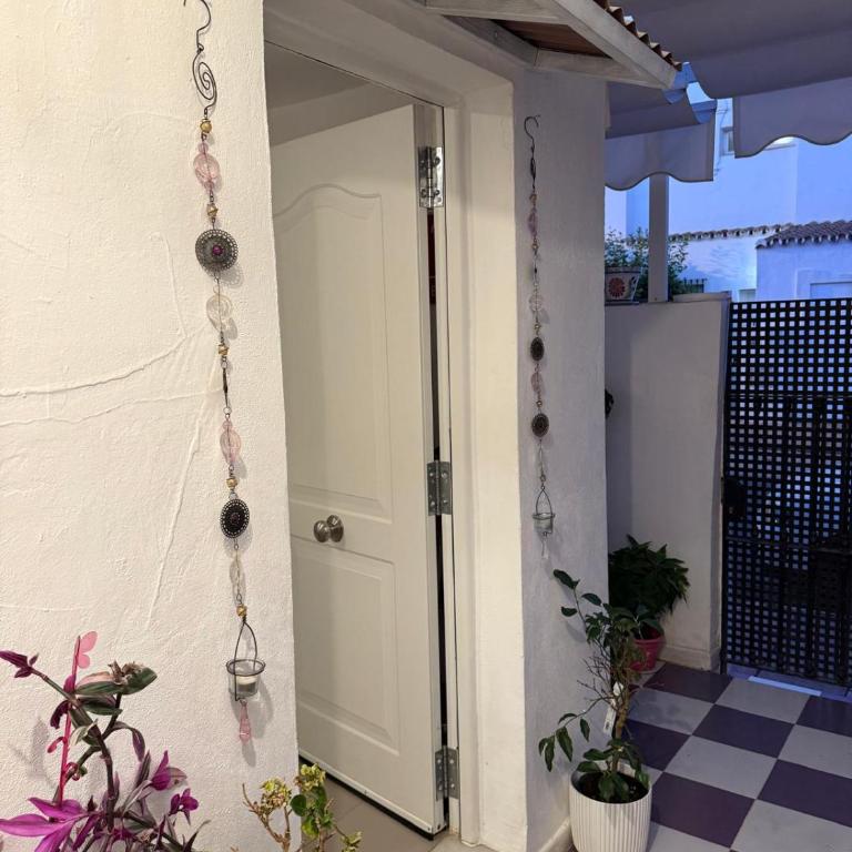 STUDIO -PATIO ANDALUZ- - Apartamento de 1 dormitorio - 32