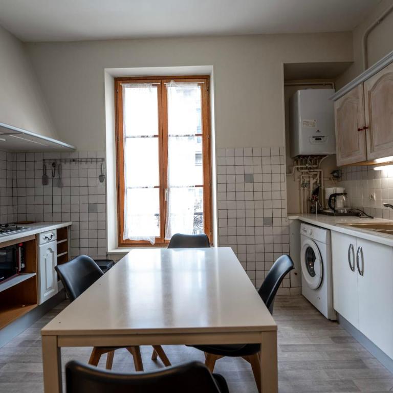 #EA Le Rouge Dormoy - Appartement - 18