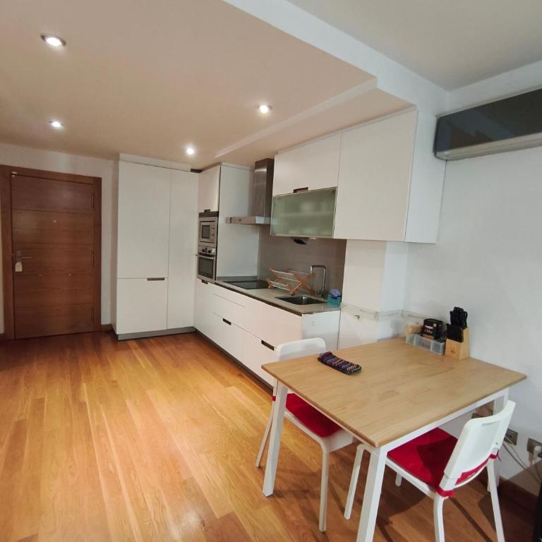 Pleno centro, 5 minutos Casco Vello, 400 metros estación AVE - Apartment mit 1 Schlafzimmer - 9