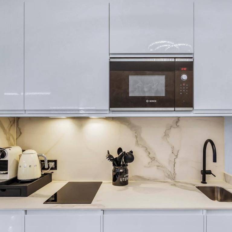 A&R Luxury Apartments - Estudio con cama extragrande y sofá cama - 14