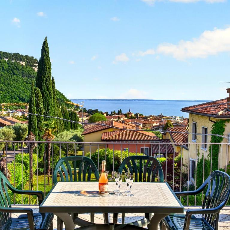TERRAZZA DI GARDA - Regarda Travel - Appartamento con 2 Camere da Letto - 4