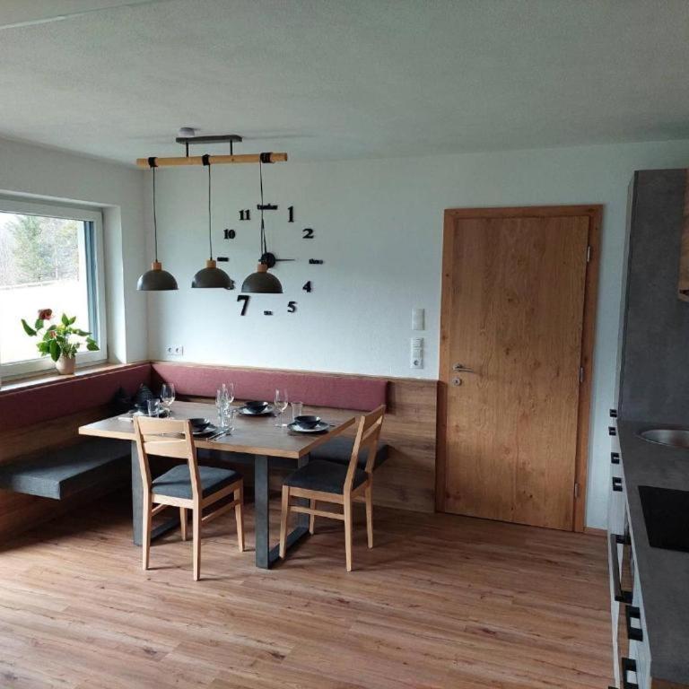 Apart Haselbach - Apartment mit 2 Schlafzimmern und Dusche - 3