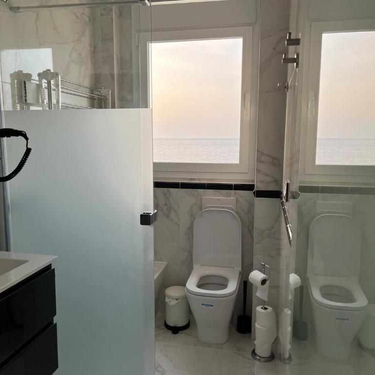 Upscale 3 bedroom front line sea with sunset view - Apartamento de 3 dormitorios con vistas al mar - 21