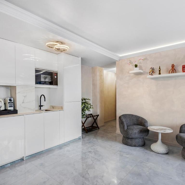 A&R Luxury Apartments - Estudio Deluxe con cama grande - 7