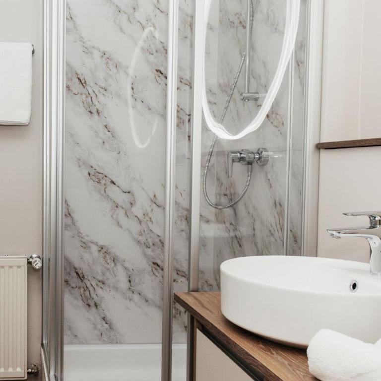 Hotel Villa Rainer - Ecksuite - 4