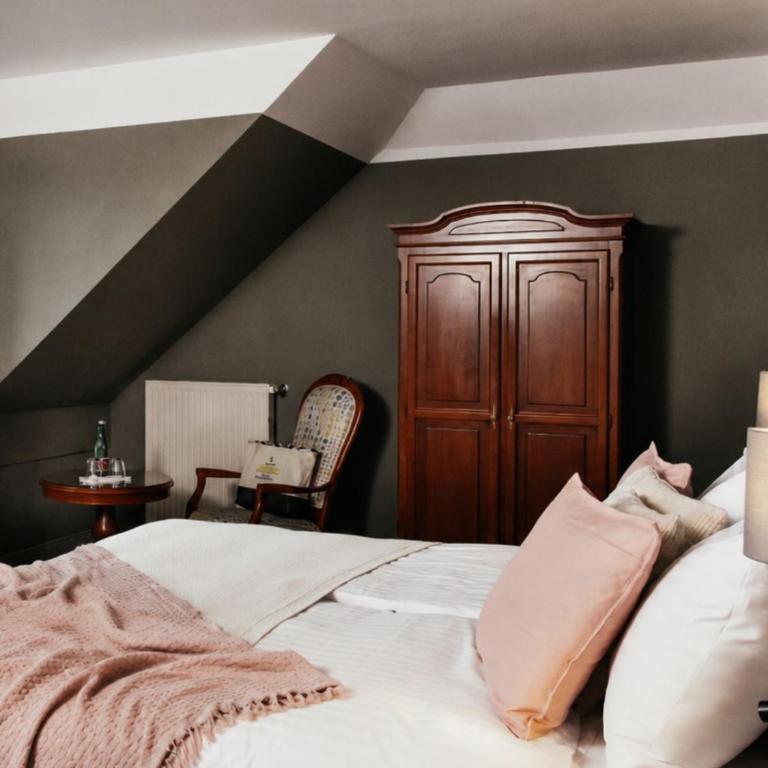 Hotel Villa Rainer - Ecksuite - 5
