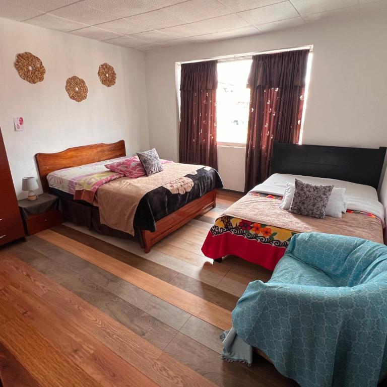 Casa Perla Cuencana Hostal - Twin Room with City View - 4