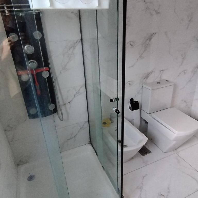 Arenas del Sur pileta climatizada una planta - Three-Bedroom House - 8
