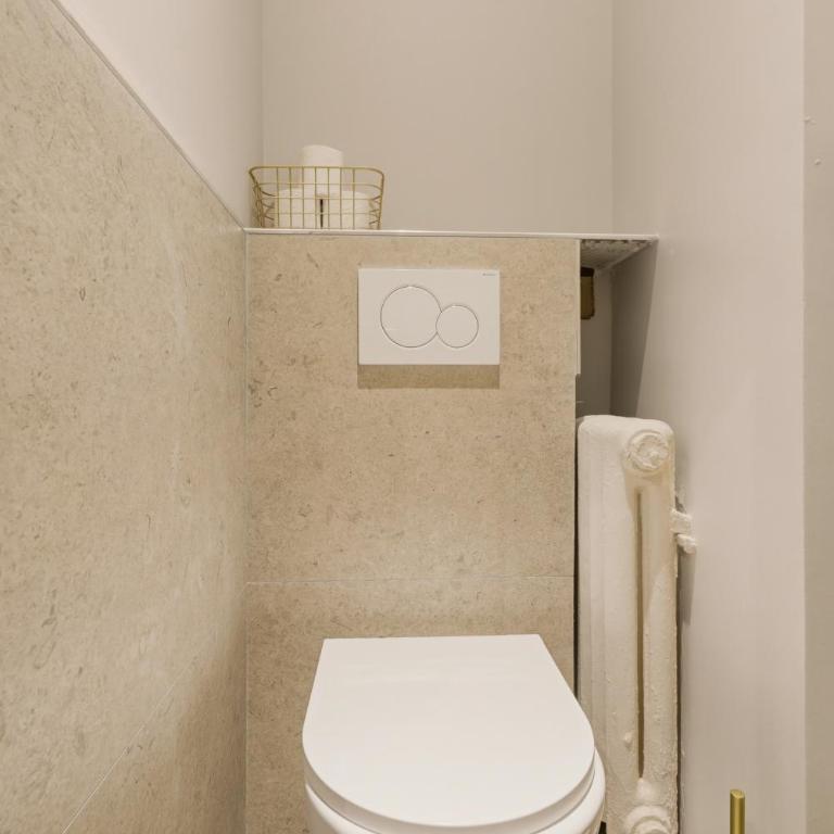 Champs-Élysées Studio with Air Conditioning 4 people - One-Bedroom Apartment - 3