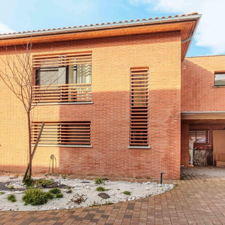 Modern townhouse with parking - Casa - 13