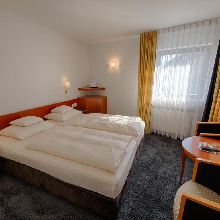 Hotel & Restaurant Walfisch - Habitación Doble Clásica - 4