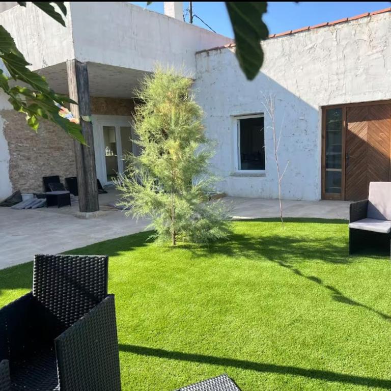 Mas Miralles, L'Ampolla, Delta del Ebre National Park, Piscina privada - Four-Bedroom Vacation Home - 7