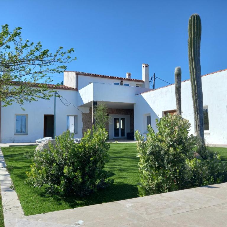 Mas Miralles, L'Ampolla, Delta del Ebre National Park, Piscina privada - Four-Bedroom Vacation Home - 2