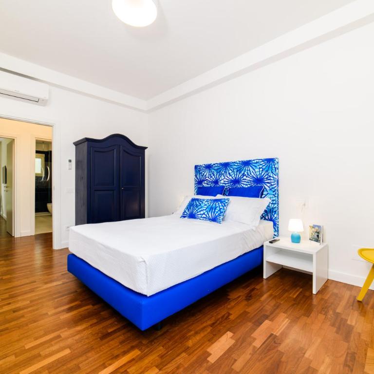 Ops Apartment right in the centre of Sorrento - Appartamento Deluxe con 2 Camere da Letto e Vista Giardino - 31