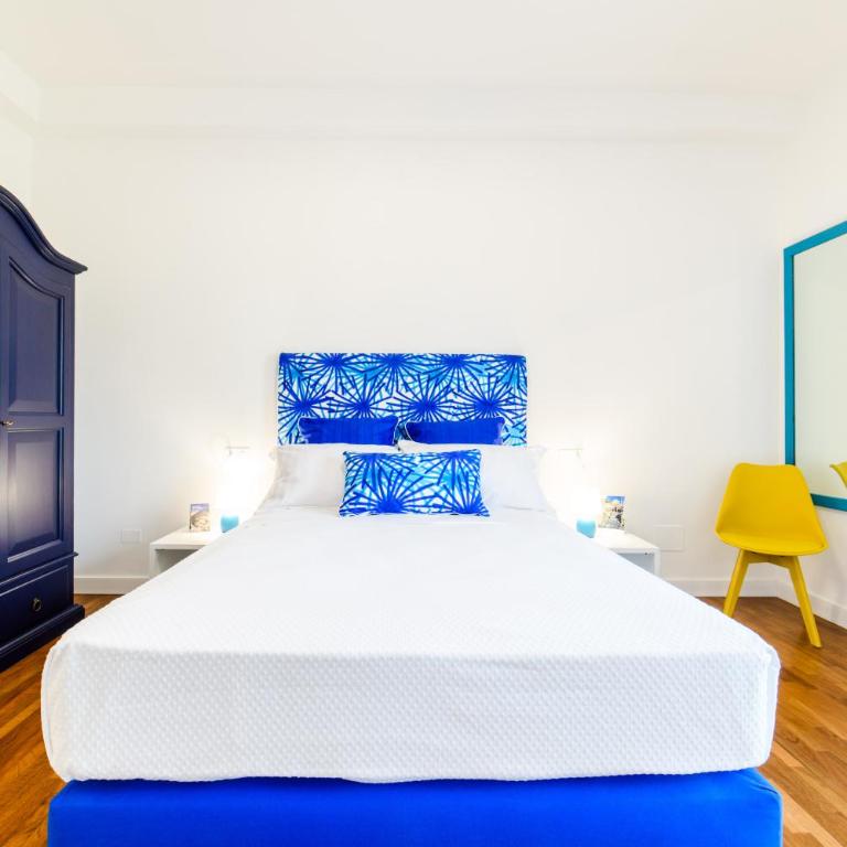 Ops Apartment right in the centre of Sorrento - Appartamento Deluxe con 2 Camere da Letto e Vista Giardino - 30