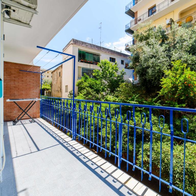 Ops Apartment right in the centre of Sorrento - Appartamento Deluxe con 2 Camere da Letto e Vista Giardino - 36