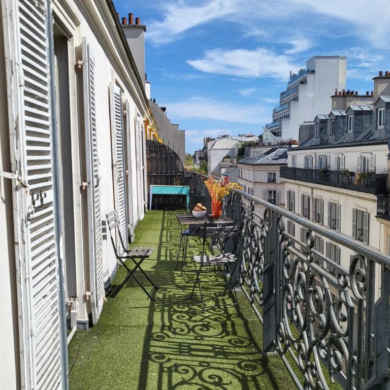 South Balcony Apt - Champs-Élysées - Apartment - 6