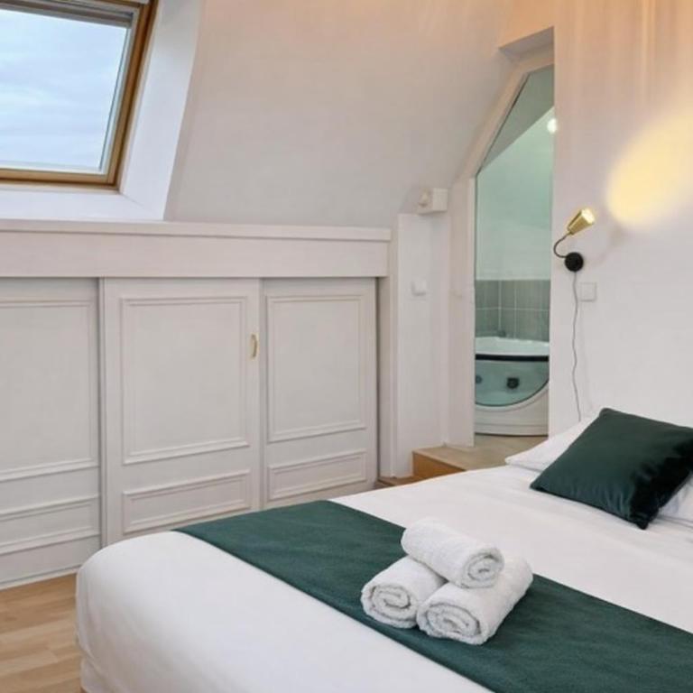 La Citadine - Spacieux - Balnéo & Terrasse - Parking - Rennes - Two-Bedroom Apartment - 2