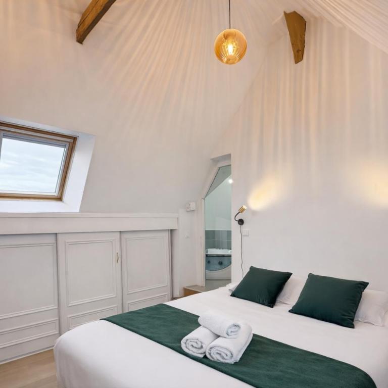 La Citadine - Spacieux - Balnéo & Terrasse - Parking - Rennes - Two-Bedroom Apartment - 1