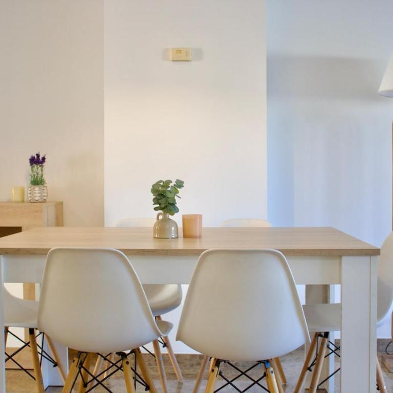 Spacious house in El Campello with a terrace and pool - Casa de 3 dormitorios - 15