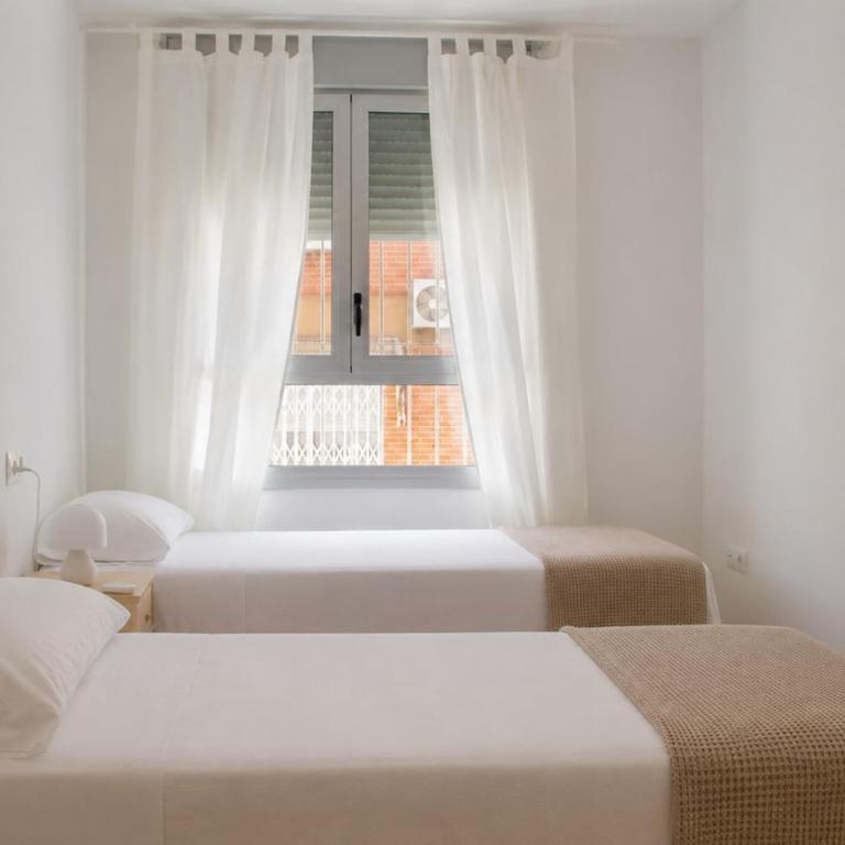 Spacious house in El Campello with a terrace and pool - Casa de 3 dormitorios - 32