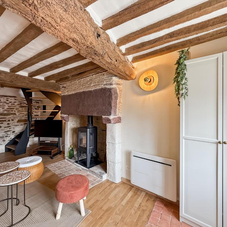 La Citadine - Spacieux - Balnéo & Terrasse - Parking - Rennes - Two-Bedroom Apartment - 8