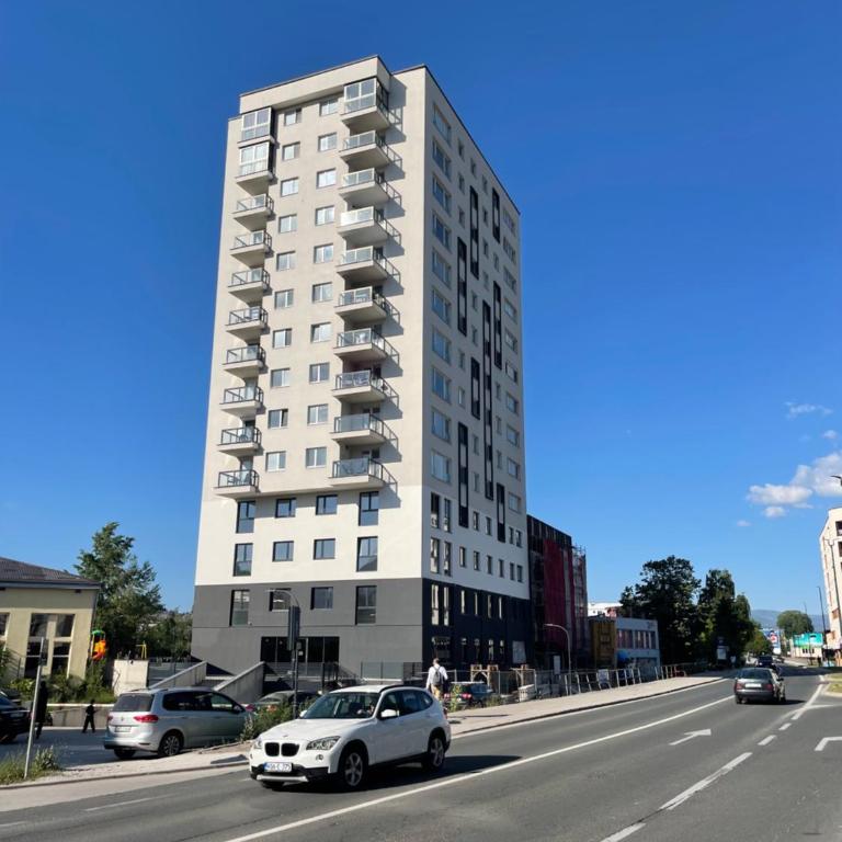 Sarajevo Apartment place4you - Two-Bedroom Apartment with Balcony and Terrace - 14