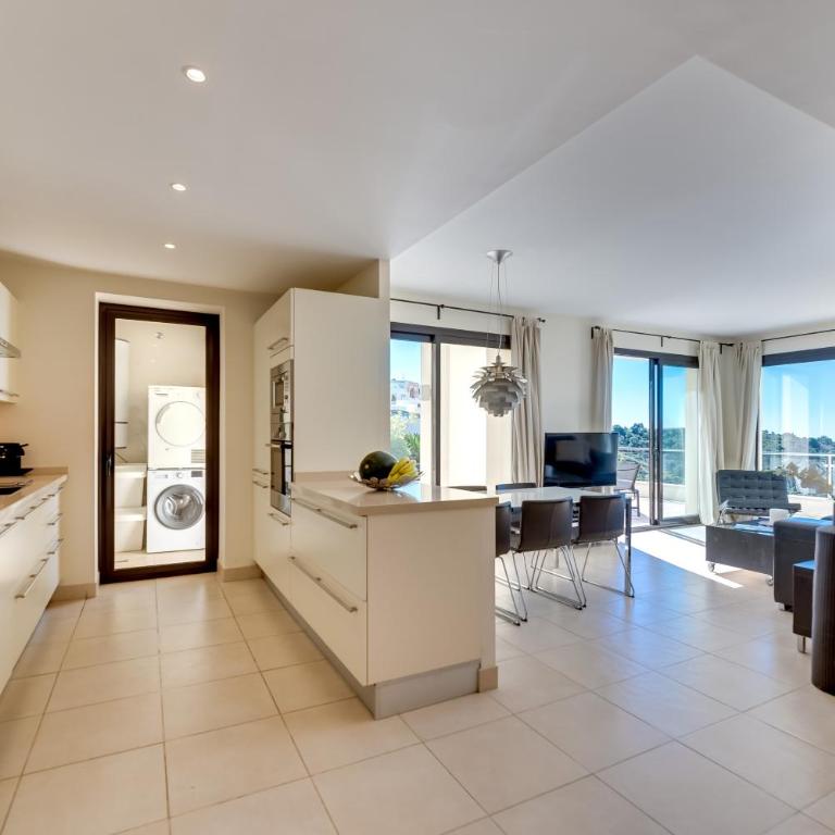 Marbella Luxury Penthouse - Two-Bedroom House - 12
