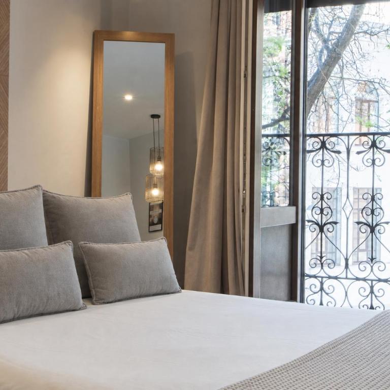 AbraCadabra Suites - Hébergement Double avec Salle de Bains Commune et Balcon - 45