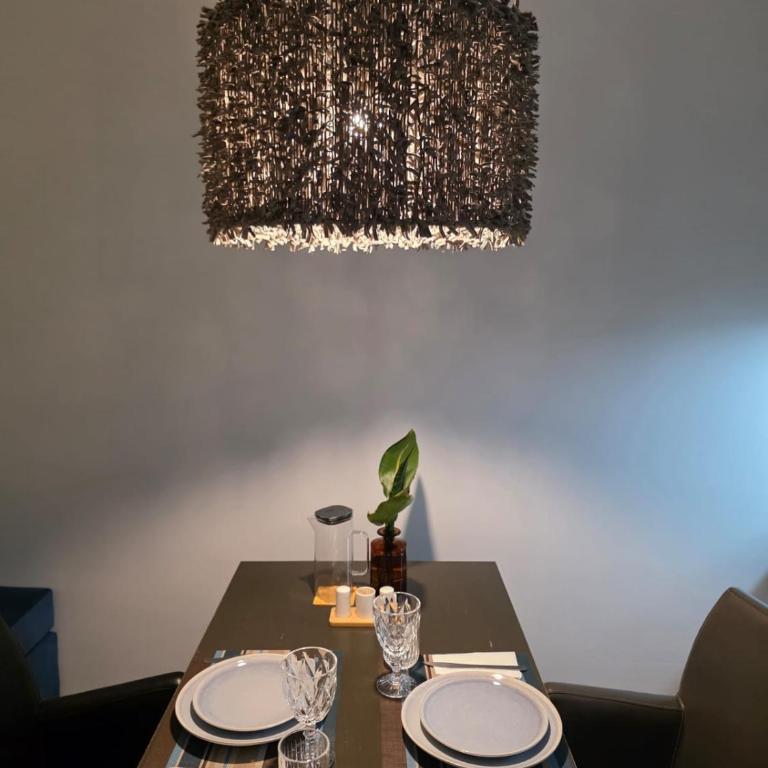 Pressed linens Open 24 Free Wi Fi Skyline Studio - One-Bedroom Apartment - 17