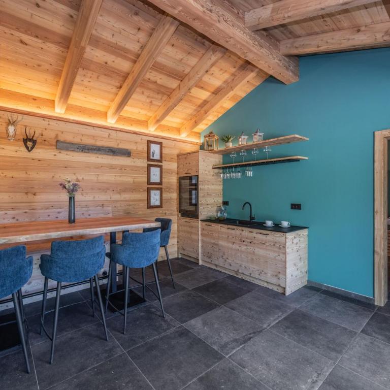 Shasta Mountain Lodge - Chalet - 23