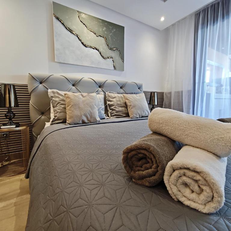 Luxury 3 Bedrooms, Private Heated Pool - EHHouse - Appartement 1 Chambre - 48