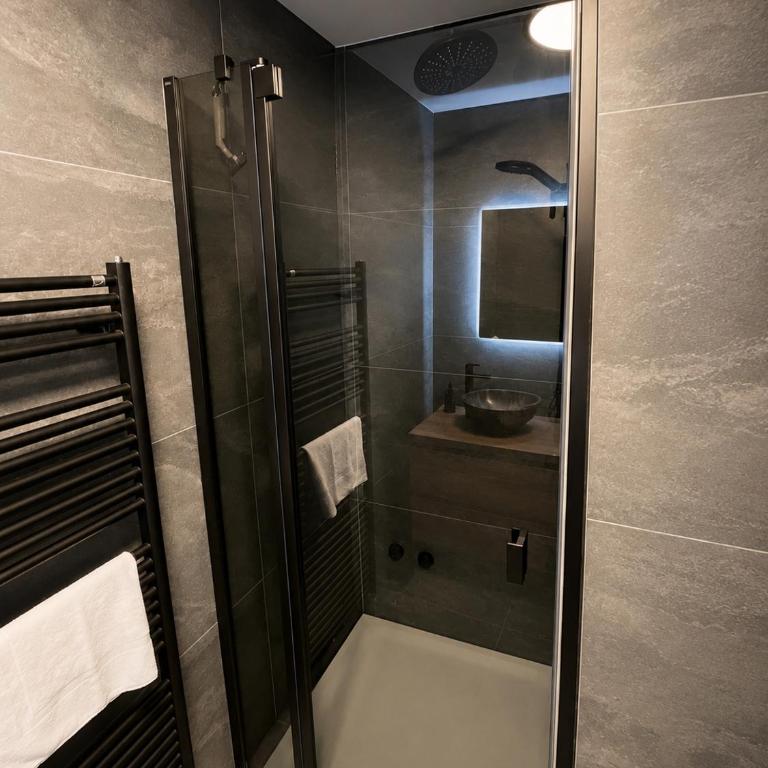 Magnifique appartement rénové avec une superbe vue - Apartment mit 1 Schlafzimmer - 10